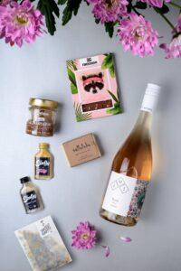 Zelda Fitzgerald Geschenkset Produktbild alles sichtbar mit Blumen Geschenke zum Muttertag